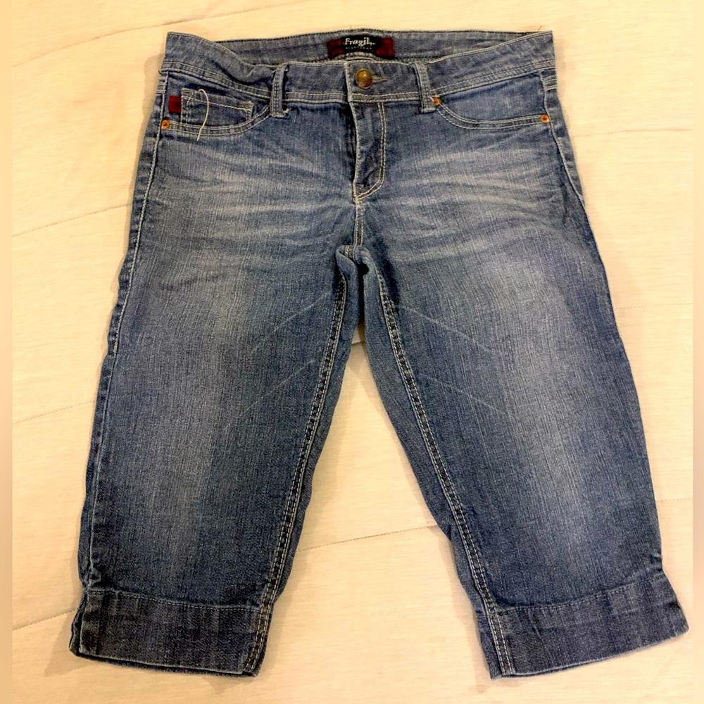 Fragile Jeans stretch Bermuda shorts with wide cuff, size 7, EUC